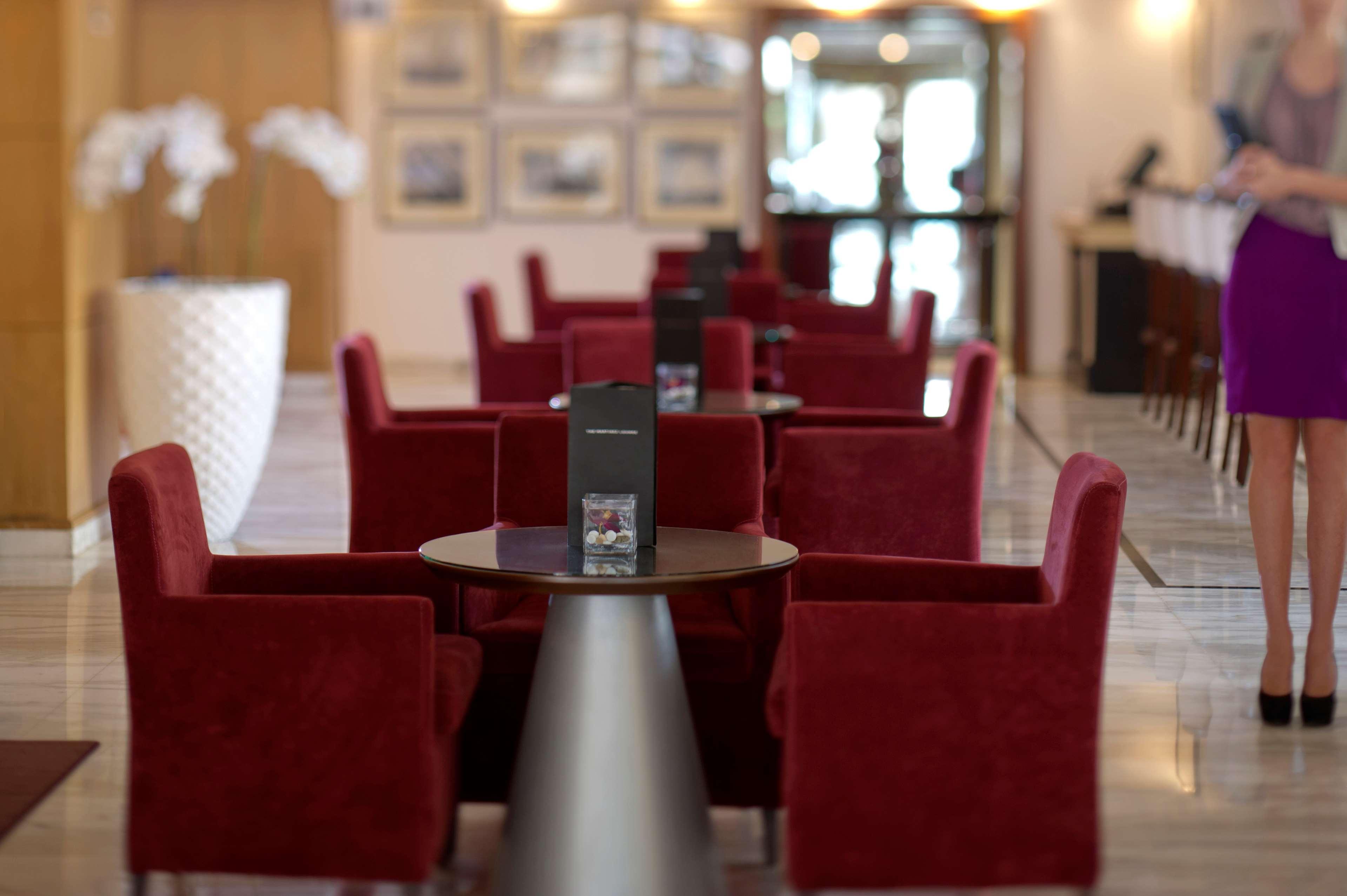Radisson Blu Martinez Beirut Hotel Luaran gambar The lobby