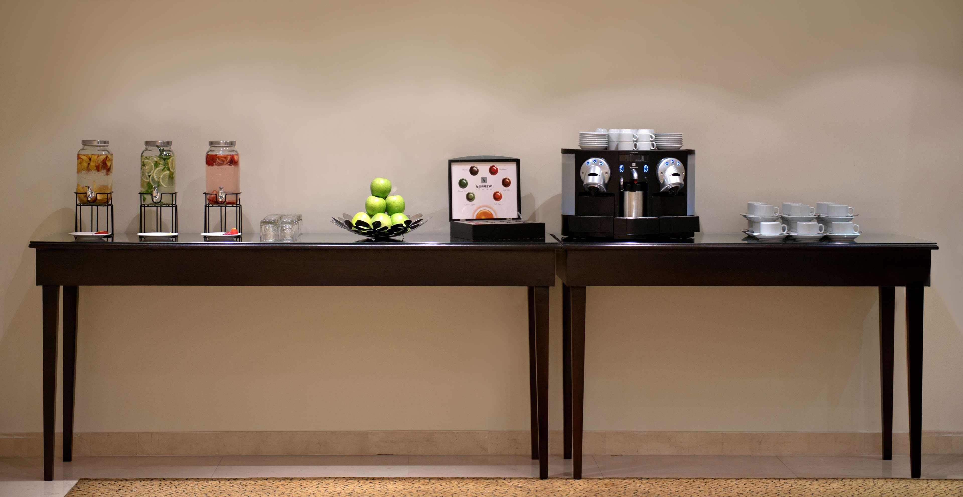 Radisson Blu Martinez Beirut Hotel Luaran gambar A Nespresso machine in a hotel