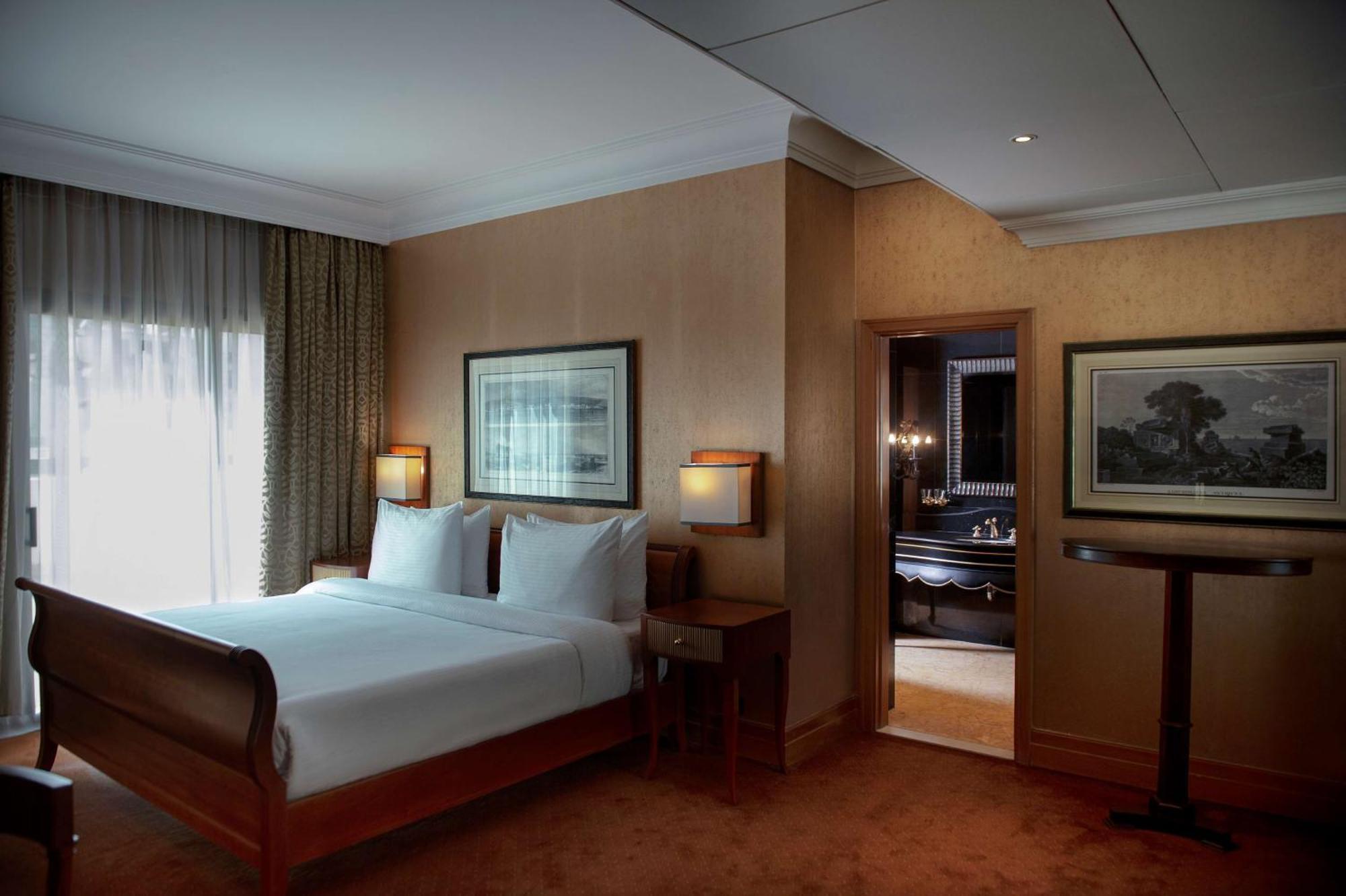 Radisson Blu Martinez Beirut Hotel Luaran gambar