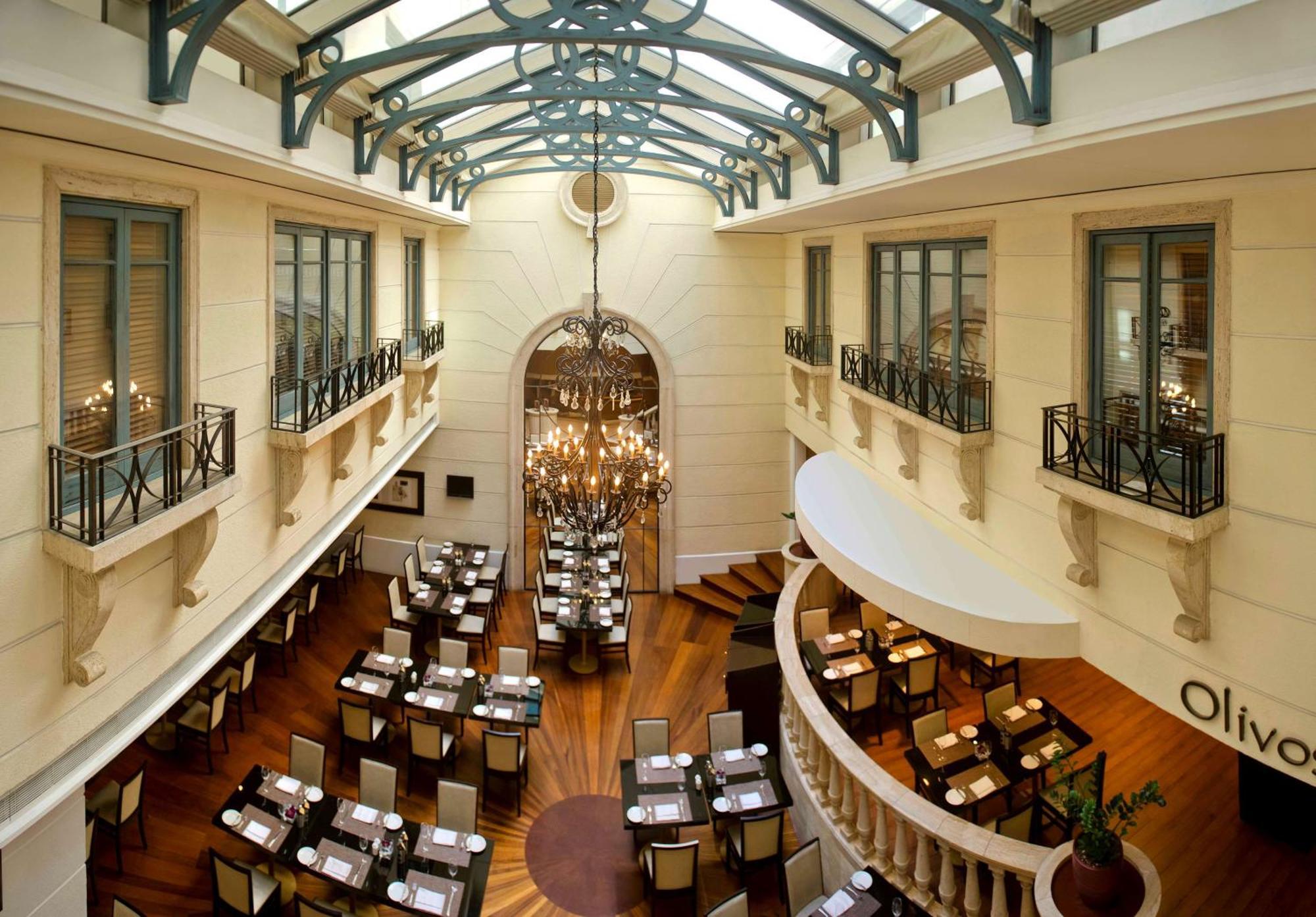 Radisson Blu Martinez Beirut Hotel Luaran gambar The restaurant